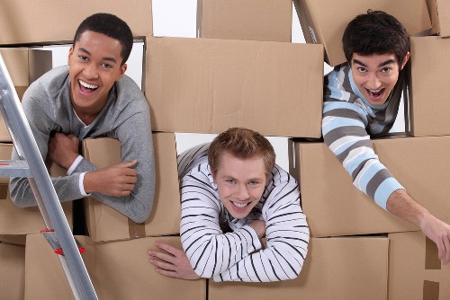 Local movers handling access and loading challenges in central Westminster